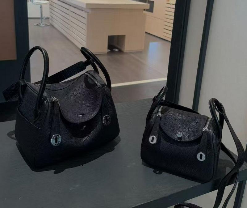 

Leather women s bag, top layer cowhide TC leather with crocodile pattern, 19cm mini bag, crossbody medicine bag 19CM чёрный