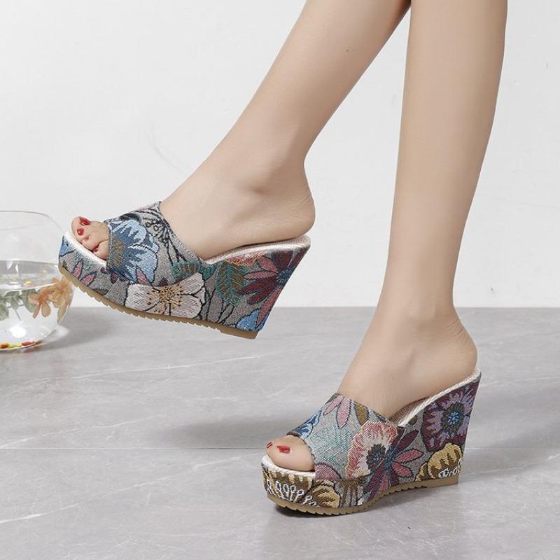 Large Size Wedge Slippers Women 20024 Summer Embroidered Slippers Women
