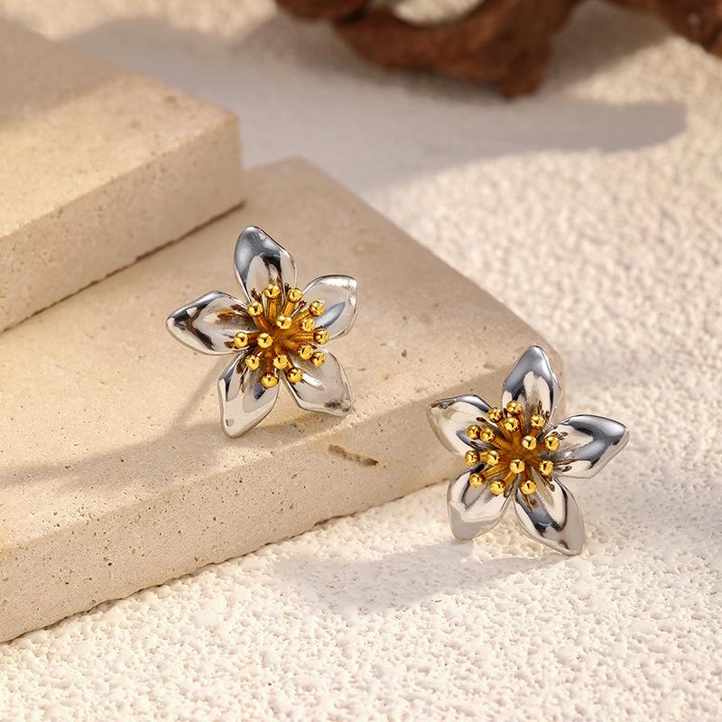 European and American stainless steel small daisy stud earrings women's fashion temperament earrings electroplated 18K titanium steel jewelry tide
