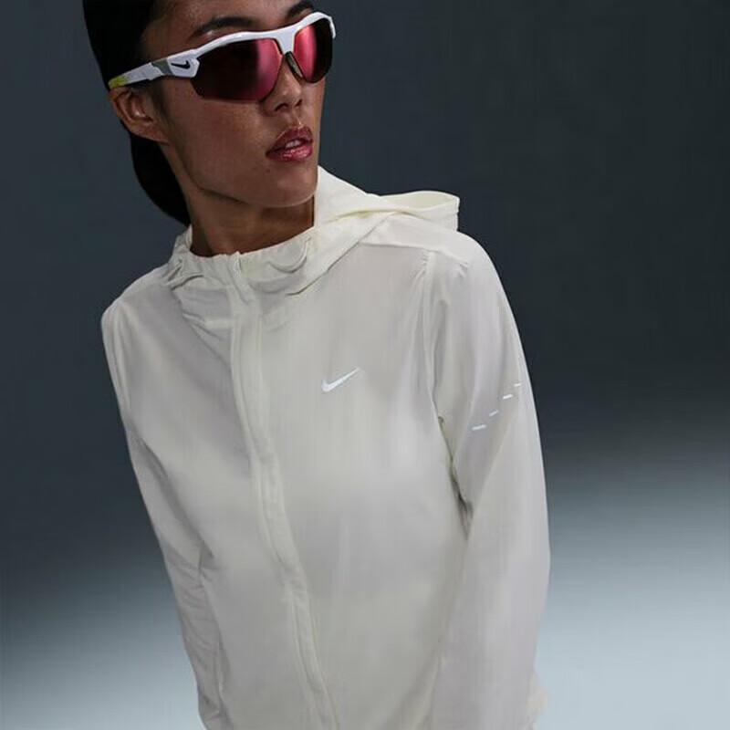 NIKE Women s Woven Hooded Casual Jacket HQ0651-133 M