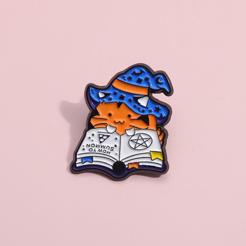 Cat Playful Cartoon Brooch Stylish Alloy Pin For Fun And Creative Outfit Accessories