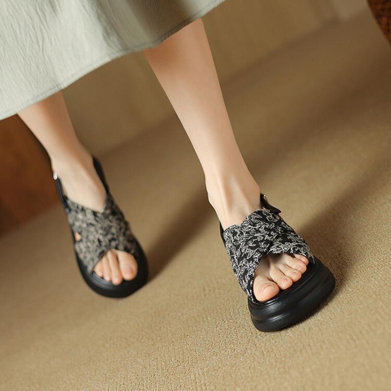 

Summer women s round head beach sandals national style comfortable rubber soft sole large and small size women s shoes new one-pedal sandals 39 чорний