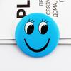 Flerfarget Smiley-ansiktsmerke: Brosjenål for hotellpersonale og barn