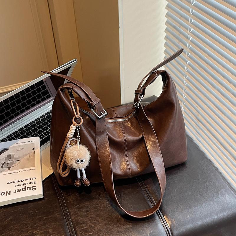 Retro Bag Women's Large Capacity 2025 New Autumn and Winter Versatile Casual Shoulder Messenger Bag Commuter Tote Bag