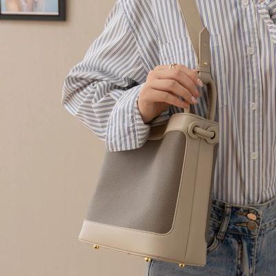 Niche Design First-layer Cowhide Bucket Bag Women's 2025 Premium Messenger Bag Single Shoulder Portable Leather Commuter Tote Bag