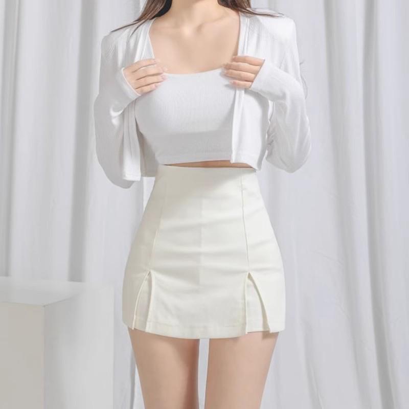Schwarze knielange Rockhose für Damen - Sommerliche schlankmachende High-Waist-Rockshorts mit Schlitz