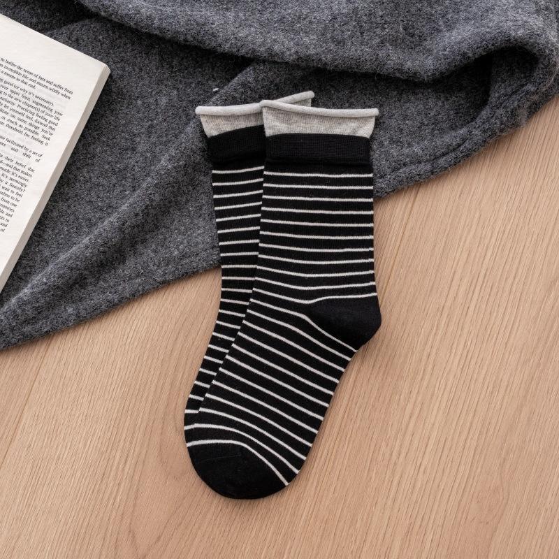 Women's New Autumn Trend Stripe Color Clash Double Rotors Breathable Boneless Tube Stack Socks