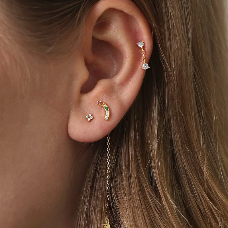 Huitan Zarte Kleine Blume Ohrstecker Damenmode Klein Frisch Stil Zarte Mädchen Ohrringe Goldfarbe Schmuck Dropshipping