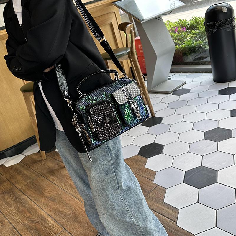 Модная сумка с блестками — фото 6