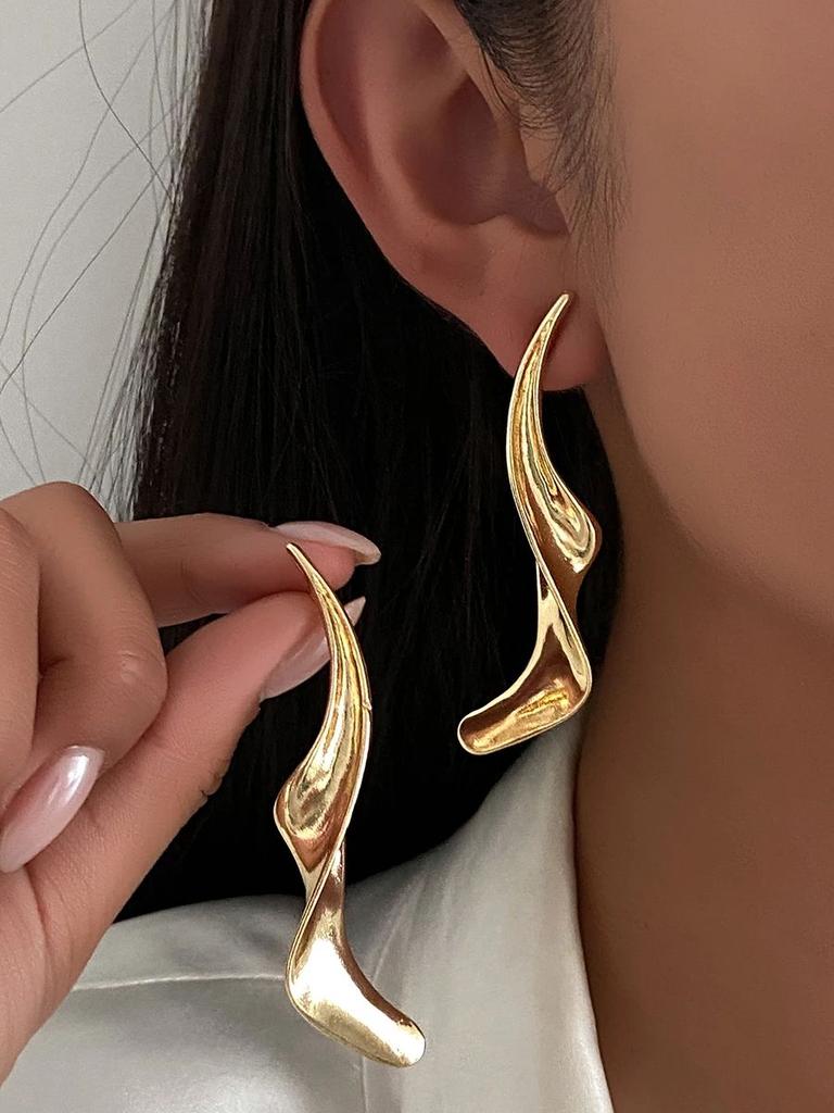 Ingemark Trendy Simple Irregular Spiral Metal Stud Earrings Women Trendy Creative Geometric  Pierced Earring New Year Jewelry