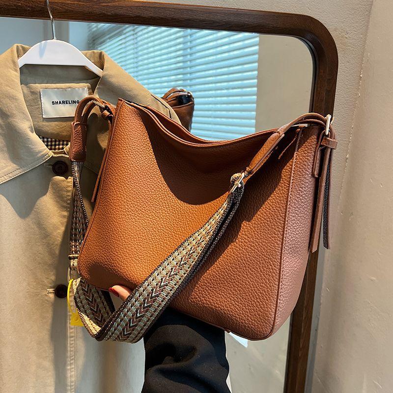 Premium bag women's large-capacity new trendy fashion broadband shoulder messenger bag simple texture bucket bag