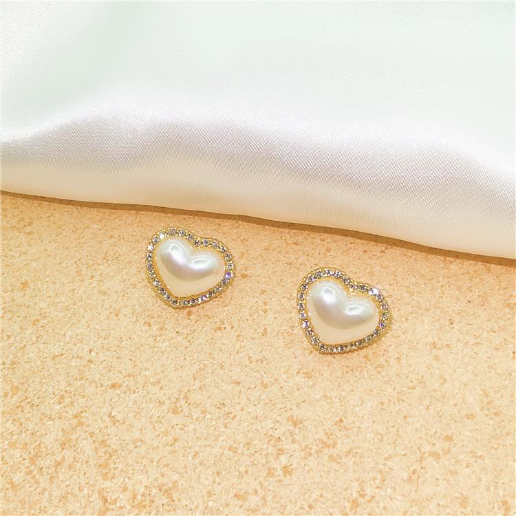 

Gold Plated Pearl Heart Stud Earrings Shiny Rhinestone Earring Metal Elegant Fashion Romantic Female Couple Jewelry Wedding Gift