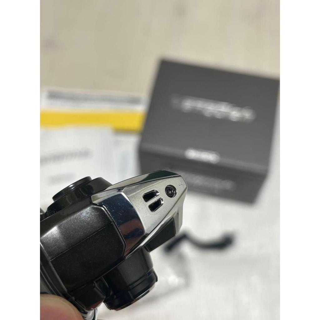 Used Product Shimano 23 Vanquish C2000S spinning reel