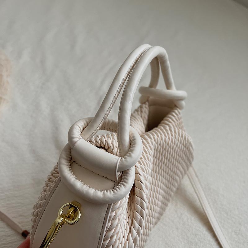 Woven Textured Handbag with Knotted Handle Stylish Women's Shoulder Bag for Daily Use and Fashion Outings