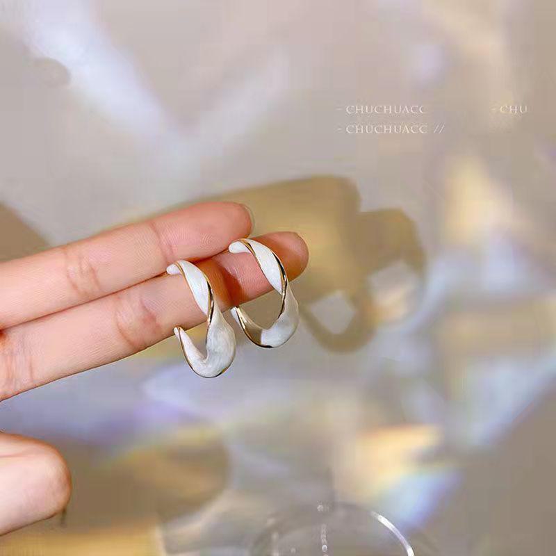 2025 Trendy French-Korean Style Light Luxury Summer Earrings for Women