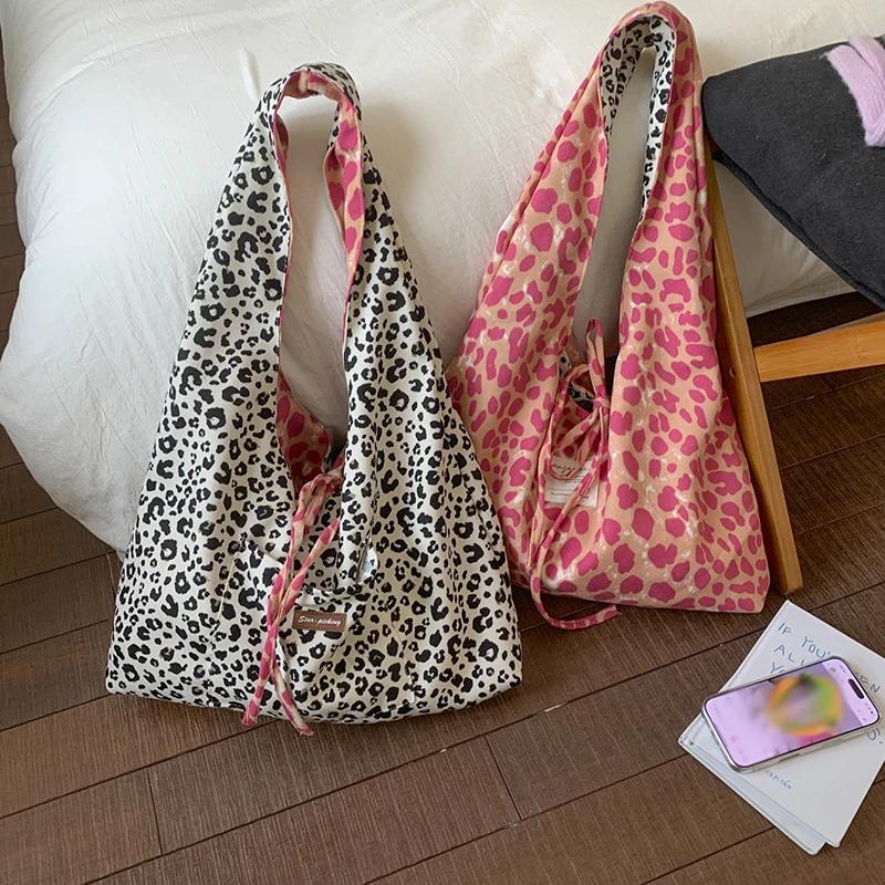 Women Casual Crossbody Bag Double Sided Polka Dots Large Capacity Lightweight Shoulder Dumpling Bag for Commuting Travel Sports