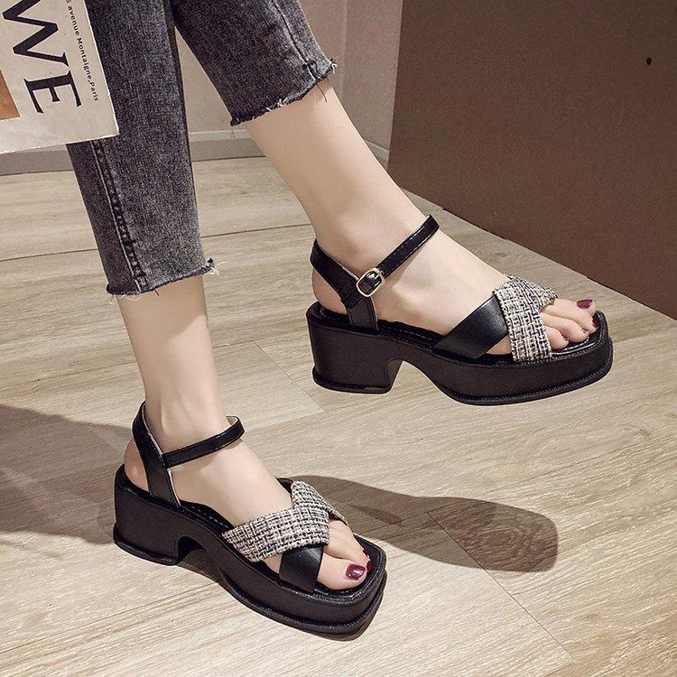 Thick soled sandals for women 2025 spring/summer new Korean version checkered color blocked thick heel square toe sandals