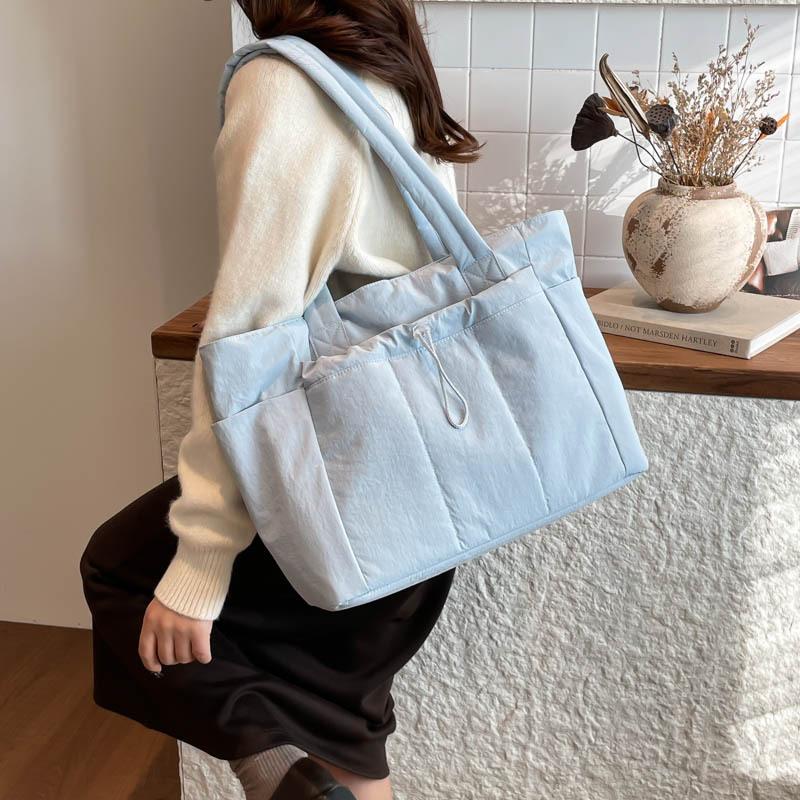 Large Capacity Nylon Tote Bag for Women Lightweight Shopping Shoulder Bag with Multiple Pockets and Zipper Closure for Daily Use