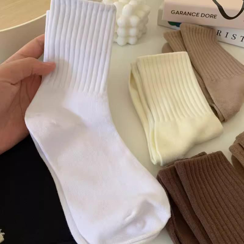 Girls' Mid-Calf Pure Cotton Stacking Socks - Maillard Color, Vertical Stripes, Anti-Odor, Slimming, Athletic Style.