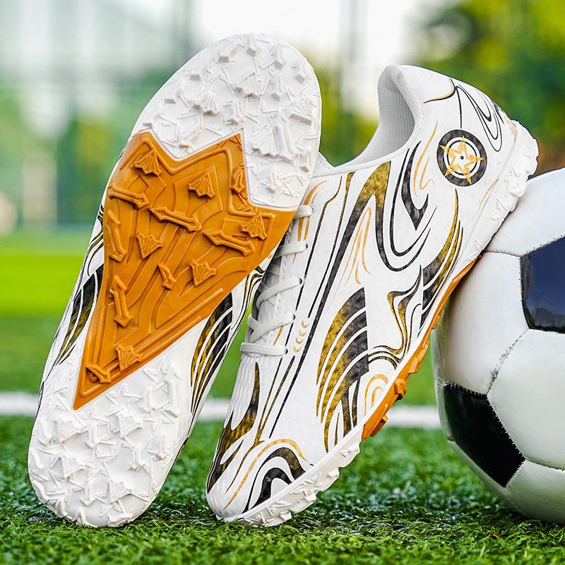 

Взрывное пятно Цзиньцзян холодные липкие футбольные бутсы длинные сломанные ногти мужчины и женщины взрослые дети мальчики подростки студенты профессиональная обувь 45