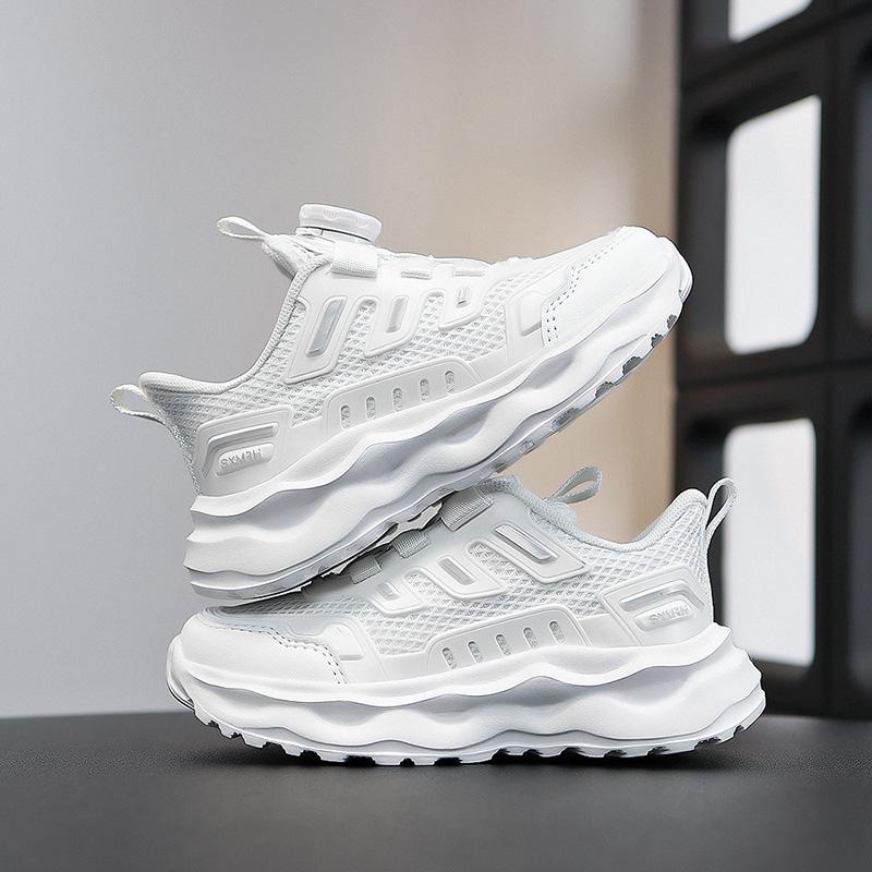 New mesh breathable small white shoes for boys and girls campus soft soled running shoes for middle school children and students