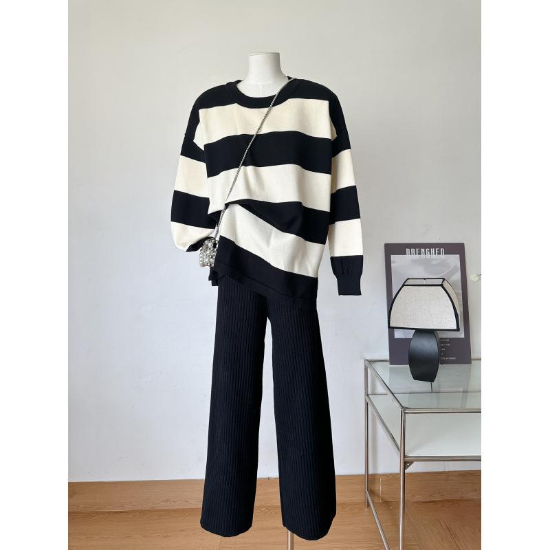 Autumn and Winter Sweater Splicing Striped Crew Neck Fashion Casual Loose Lazy Knitting Two-piece Set Women One Size