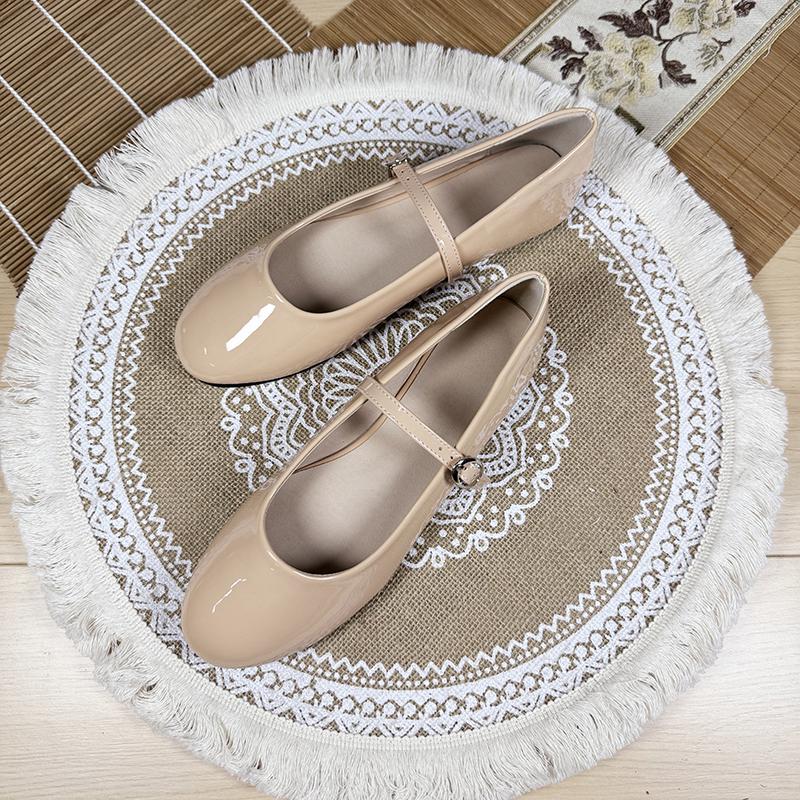 Fashion Flat Shoes Women's Spring Summer Casual Mary Jane Shoes Retro Shallow Round Toe Patent Leather Large Size Women's Shoes 42 43