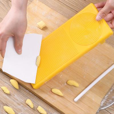 Dough Press Creative Ergonomic Bright-colored Dough Cutter Daily Use Dough Pasta Press Board Pasta Press Cuisine Supplies