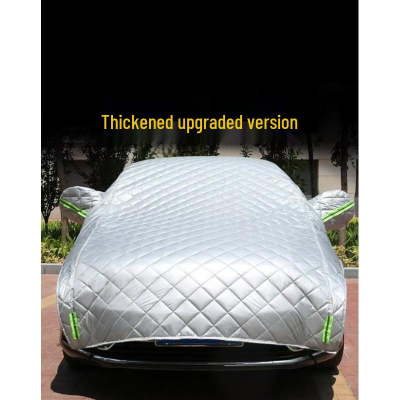 Copriauto Universale in Tessuto Oxford: Protezione Stagionale Completa, Isolamento da Sole e Calore, Spessificato per la Grandine. Include spedizione gratuita.