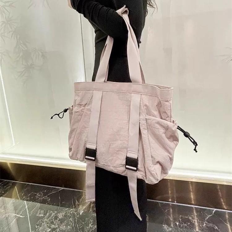 Bag women's large-capacity spring and summer new women's sports simple and versatile portable shoulder bag