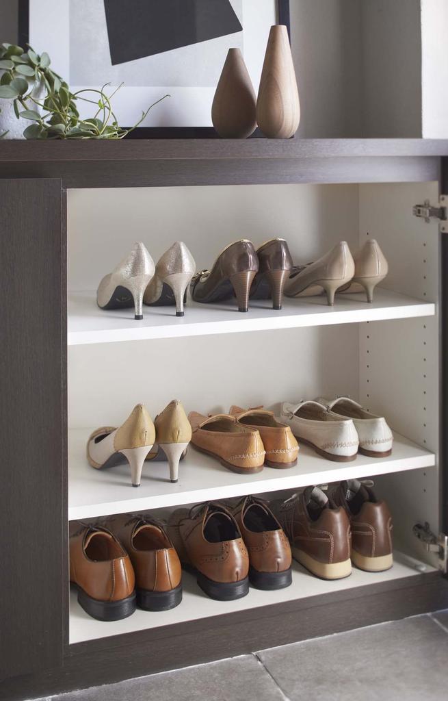 Yamazaki Industries Extendable Shoe Rack with Frame, White, 2572