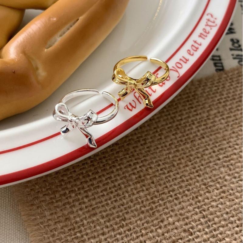 Modischer und raffinierter Fliege-Ring für Damen Verstellbare Größe Kupferschmuck für jeden Anlass