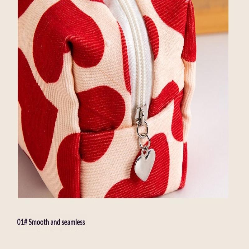 Rotes Herz Corduroy Damen Kosmetiktasche Reise Tragbar Make-up Tasche Wasch-Kulturbeutel Aufbewahrungstasche Niedlicher Stifte-Organizer Geldbörse