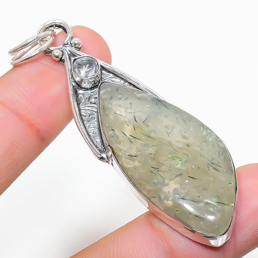 

Подвеска из стерлингового серебра 925 пробы с натуральным пренитом и белым топазом 2,72 дюйма P0o91