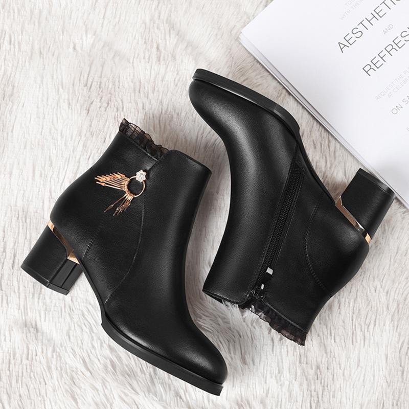 Autumn/Winter Women's Short Boots with Mid Heel Side Zipper Korean Style Square Heel PU Leather Short Boots