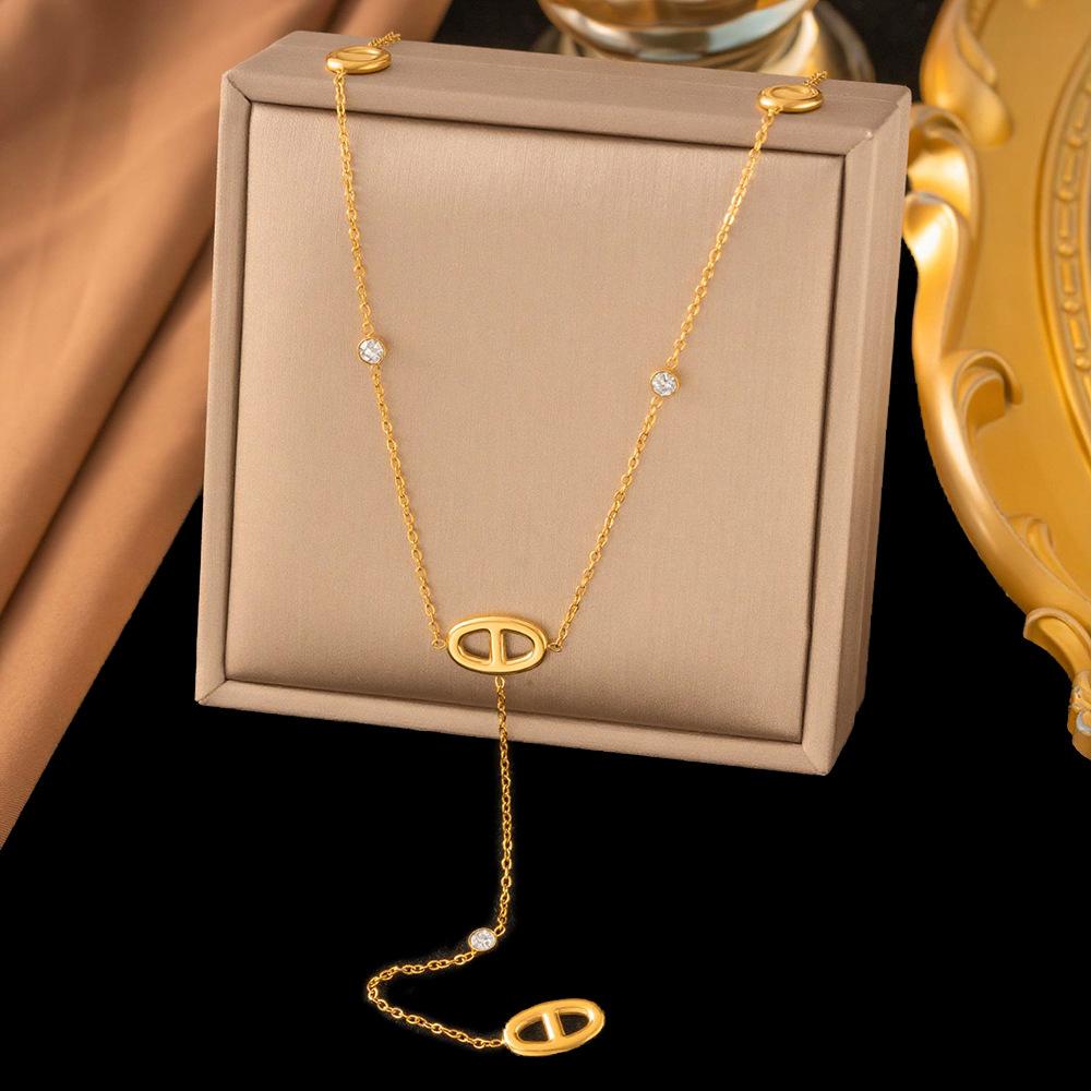 Fashionable, light luxury, delicate titanium steel necklace for women, versatile and stylish minimalist collarbone chain