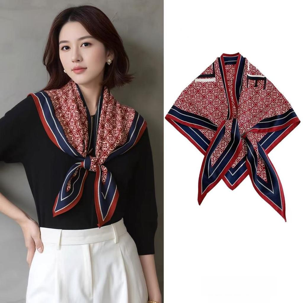 Retro black cashew flower triangle scarf women's autumn and winter high sense fashion versatile silk scarf temperament scarf shawl accessories