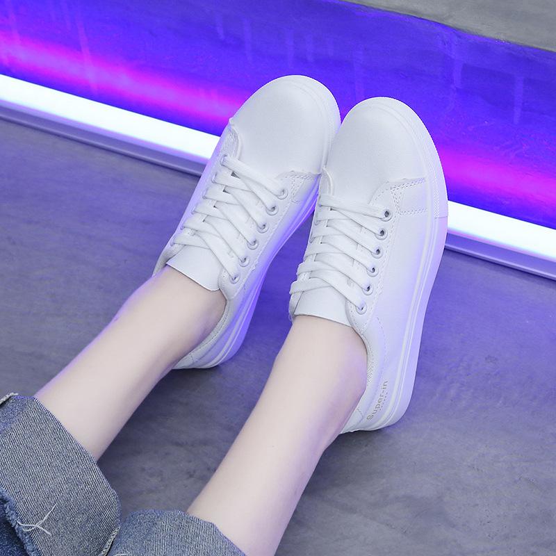Star with the same classic spring and autumn women's casual little white shoes Korean version of trendy student flat-bottomed breathable board shoes
