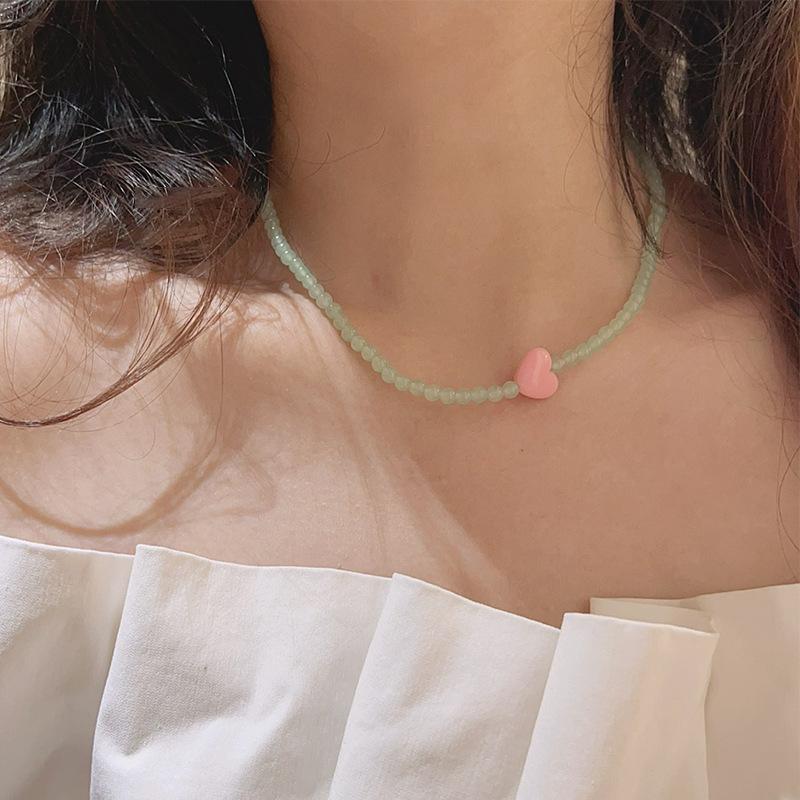 

Ожерелье Macaron Ice Through Pink Green Natural Stone с бусинами Love, женская индивидуальность, уникальный темперамент, универсальная цепочка на шею, цепочка на ключицу