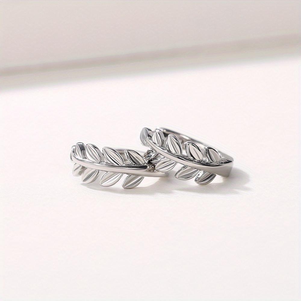 1 Pair of Art Fresh Leaf Ear Buckles, Olive Leaf Olive Branch Earrings, Stylish Silver Earrings