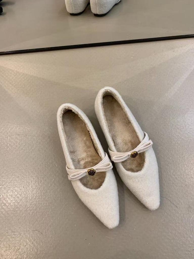 French small fragrant Mary Jane shoes plush shoes temperament pointed commuter shoes inner height increase single shoes