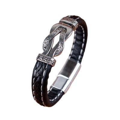 Retro Gothic Hand  Textured Twisted Metal Charm Leather Bangle for Man Stylish Men's Metal Accent Leather Cuff Bracelet