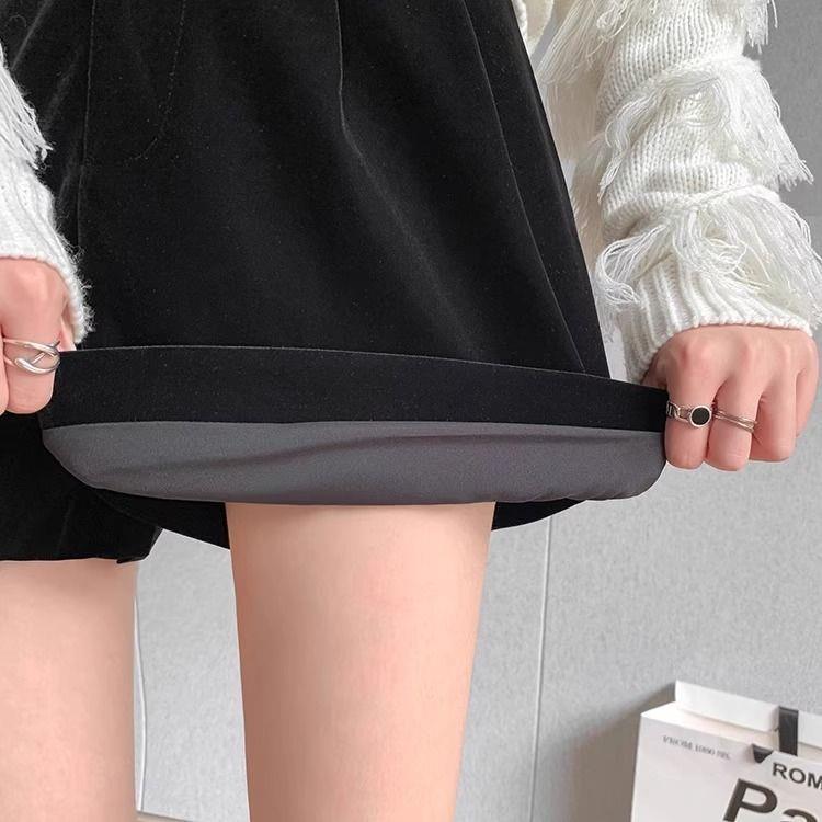 Gold Velvet High-Waist A-Line Bootcut Shorts, Autumn/Winter 2025 Collection - Slimming, Casual, Wide-Leg Design
