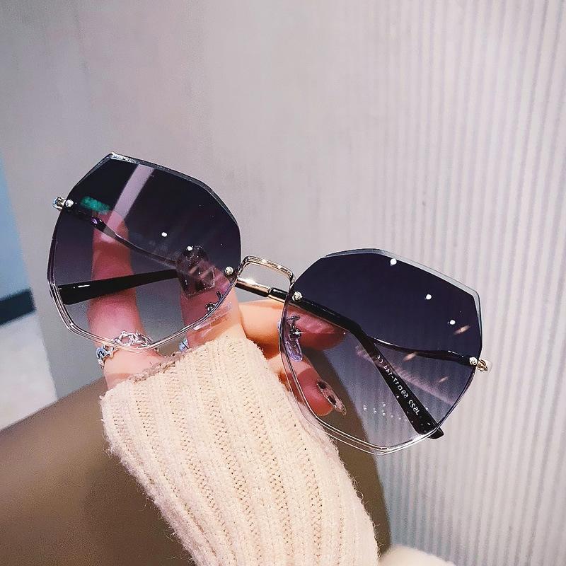 Women's Frameless Glassessummer UV Resistant Irregularly Trimmed Sunglasses Driving Glasses