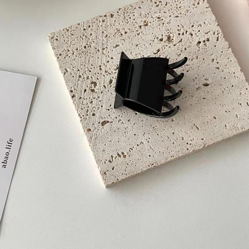 Premium Metal Hair Clip for Women - Large Summer Shark Clip, Unique Design Hairpin