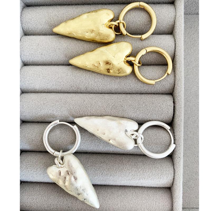 Brincos de Argola de Coração Prateados Retro Envelhecidos