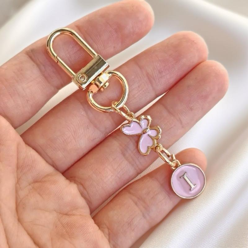 Metal Pink Butterfly Letter Keychain Fashion A-Z Initials Letter Keyring Car Key Holders Bag Pendant Hanging Decor Couple Gift