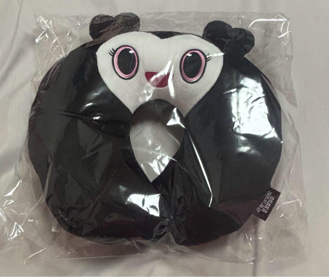 

[USED] TWICE This is for Upgrade Bonus Neck Pillow with Silver Tape