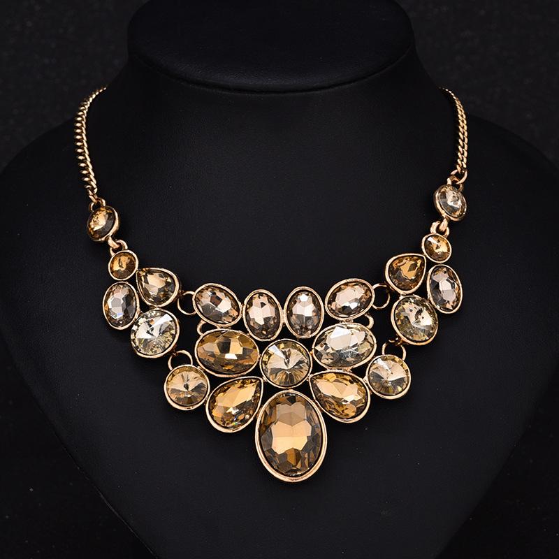 

Преувеличенная металлическая цепочка на ключицу, ожерелье с подвеской из большого хрустального камня, многослойное ожерелье с кисточками из хрустального камня, цепочка для свитера