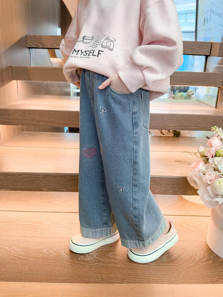 2025 New Spring Embroidered Toddler Girls' Loose Jeans